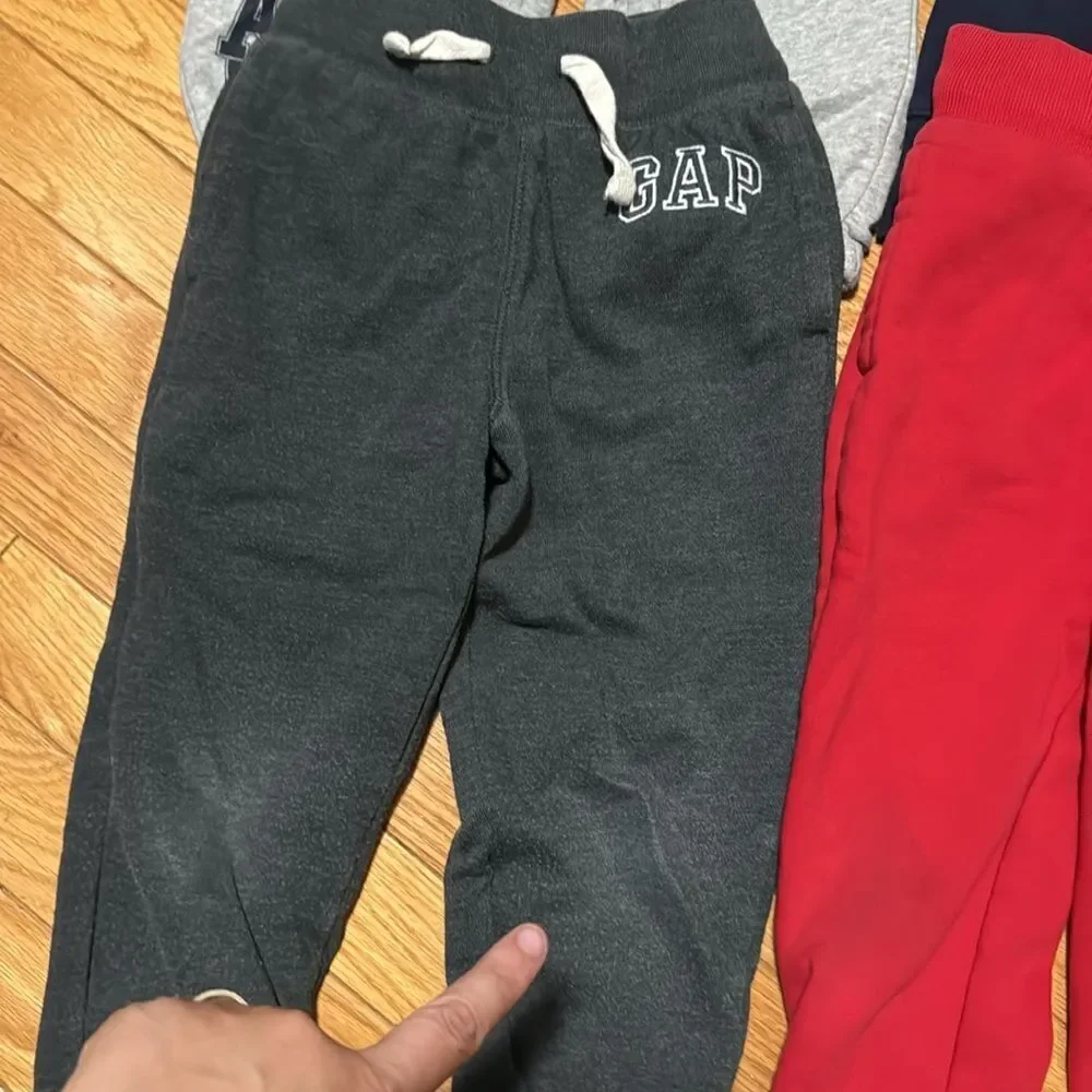 Bundle of 6 Gap sweatpants XS